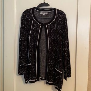 Kasper 3/4 Sleeve Black and White Suit Sweater